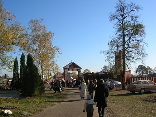 Marecki cmentarz - listopad 2005